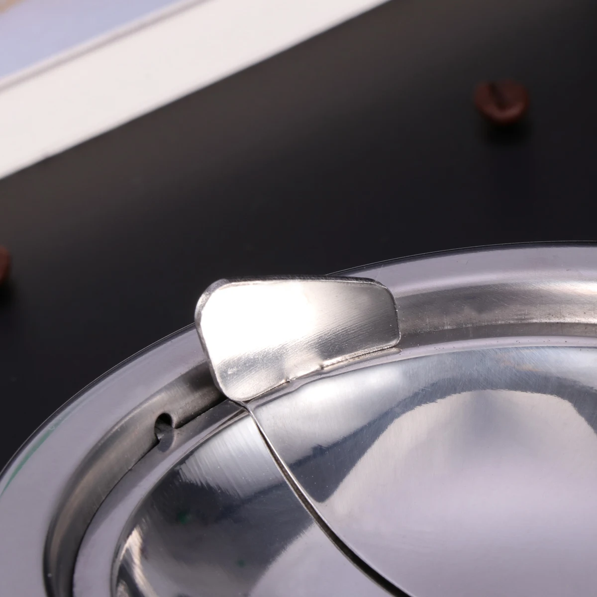 

Windproof Ashtray Stainless Steel Desktop Smoke Ash Tray for Cigarette Portable Mini Anti Wind Suitable Family Bar Hotel