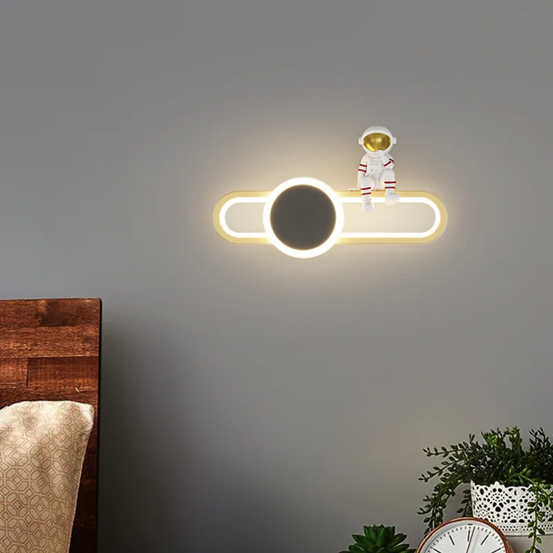 Imagem -02 - Modern Lunar Astronaut Led Lâmpadas de Parede para Quarto das Crianças Quarto Sala de Estar Luz de Fundo Casa Decoração Criativa Luxo Lustre