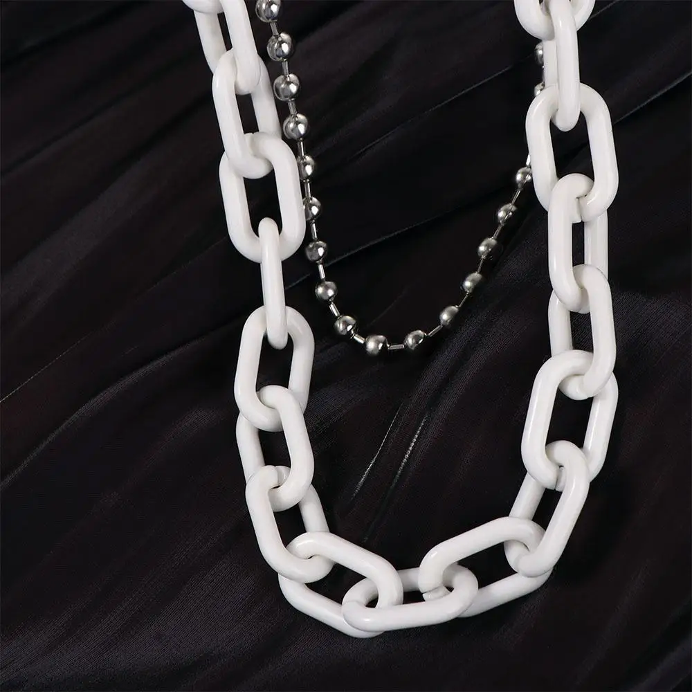 โซ่คาดเอวอะคริลิคสีชมพูแบบโลหะสำหรับตกแต่งเสื้อผ้าผู้ชาย เข็มขัดพลาสติกสองชั้น สไตล์พังก์ โซ่คาดเอวสำหรับกางเกง