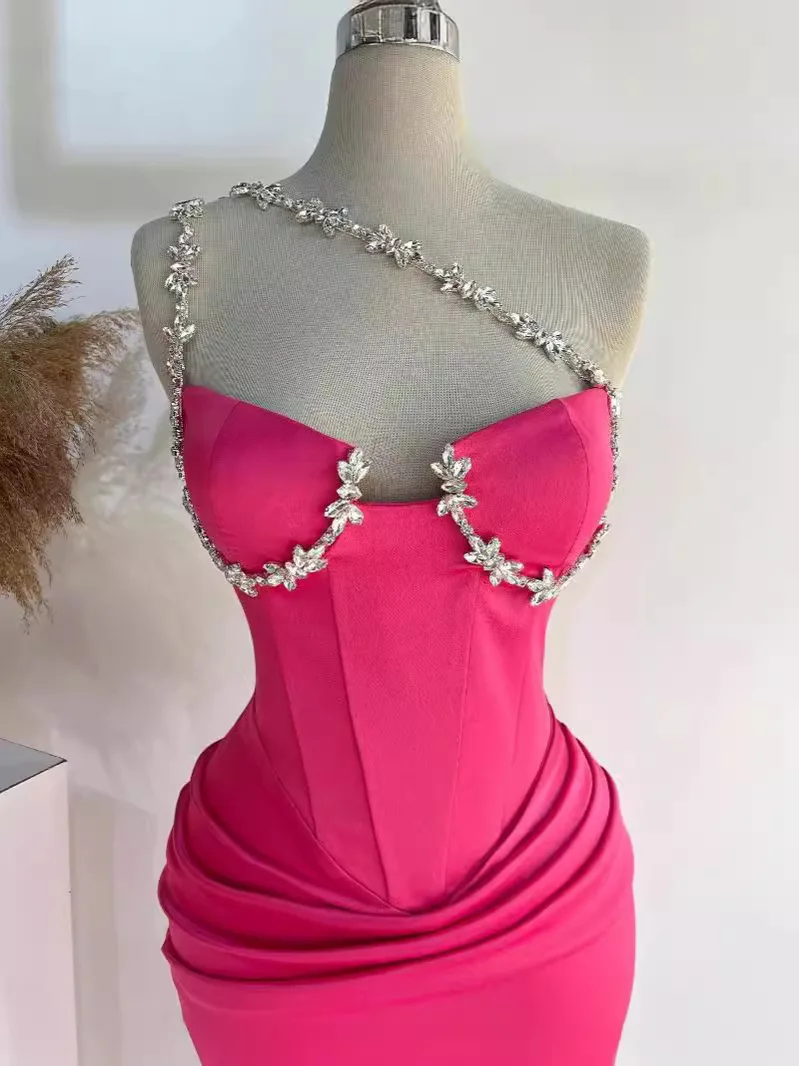 

Real Picture Fuchsia Sexy Women Party Desses One Shoulder Crystal Sheath Knee Length Summer Boho Cocktail Clubwear Occasion Gown