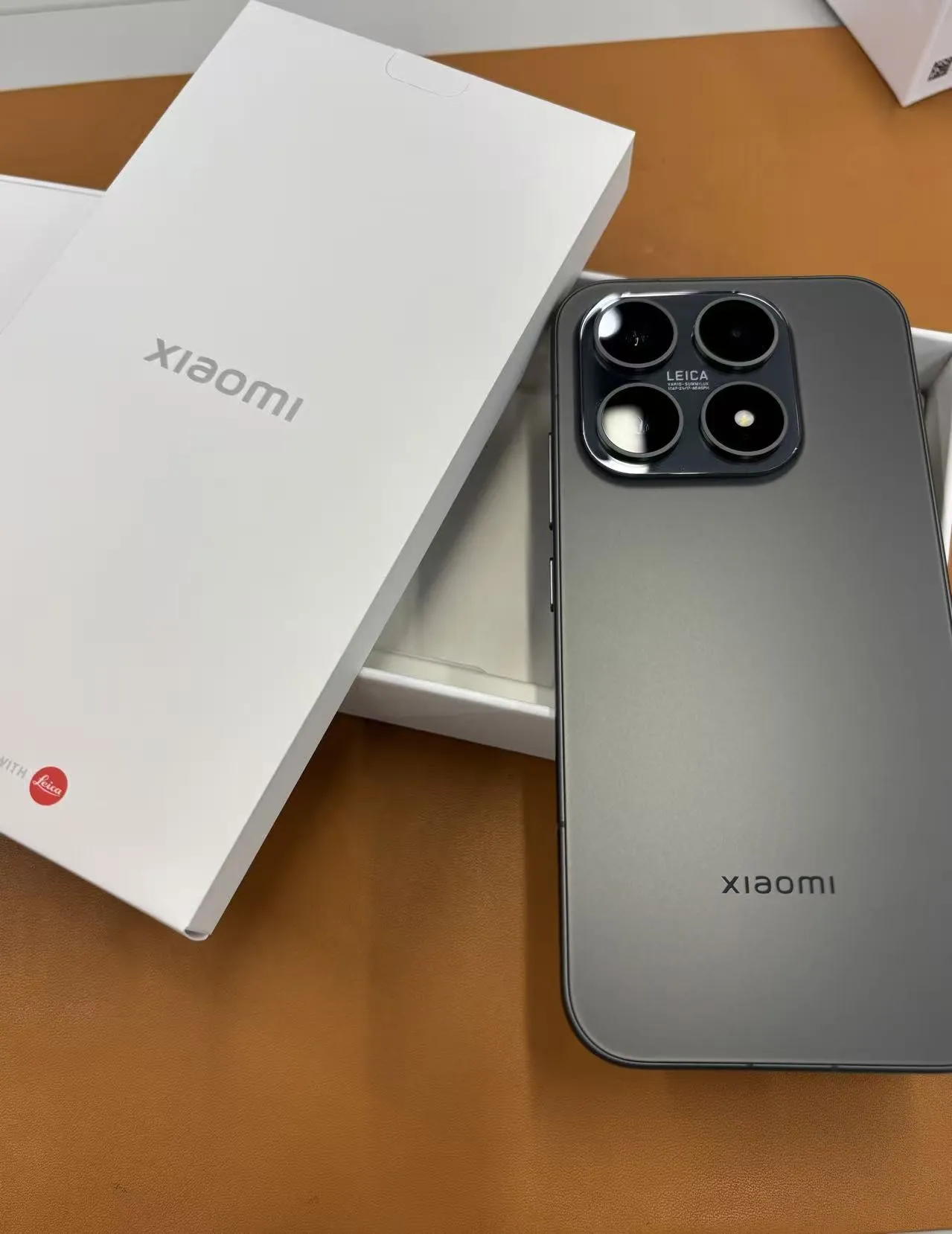 China Version Xiaomi 17 Smartphone 6.3" OLED Display Snapdragon 8 Elite Leica 50MP Camera 7000mAh Battery 100W Hyper Charge