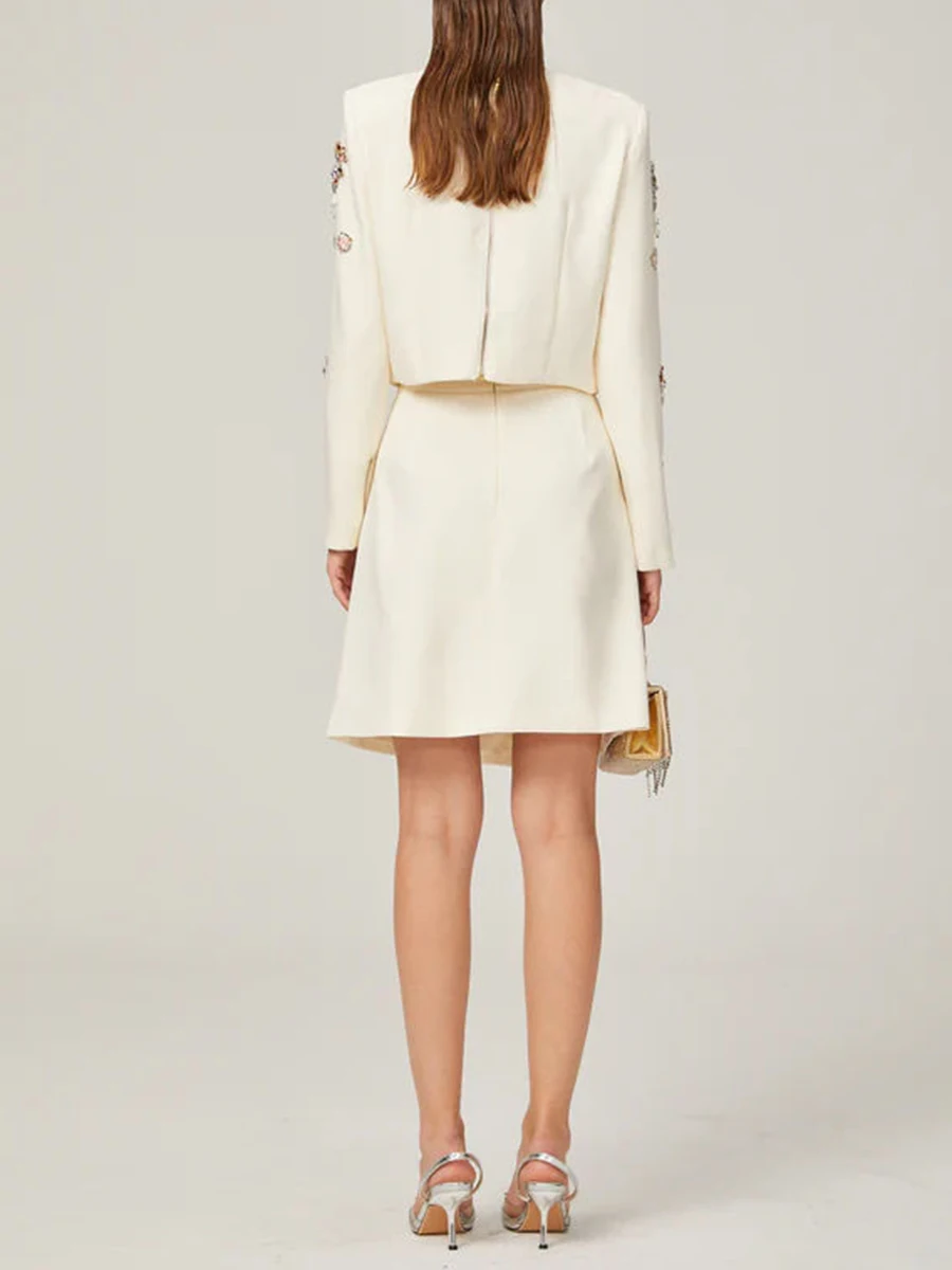 TWOTWINSTYLE Set Dua Potong Pelangsing Solid untuk Wanita Atasan Berlian Tambal Sulam Lengan Panjang Leher Bulat Rok Pinggang Tinggi Wanita Baru