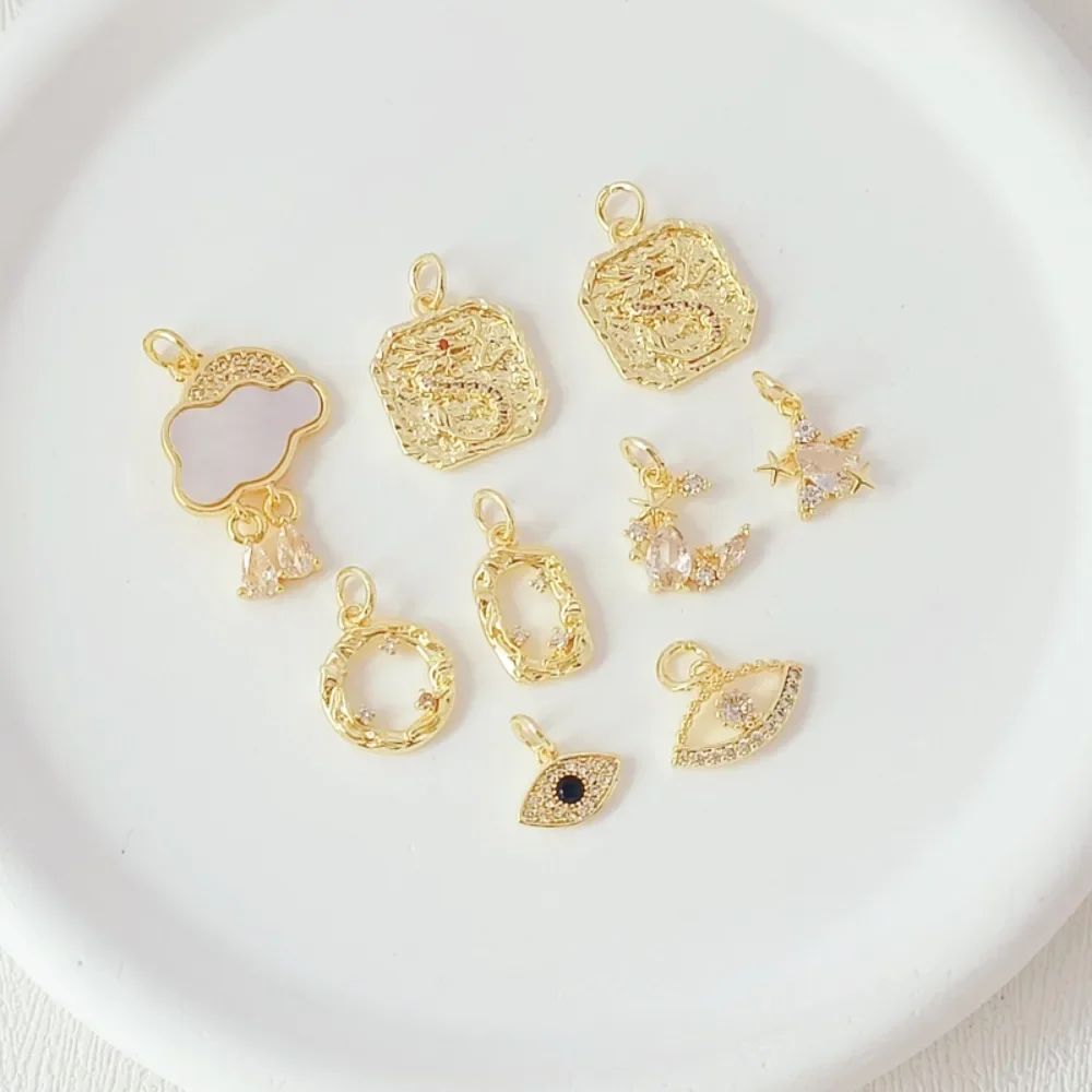 

14K Gold-plated and Zirconium-inlaid Dragon Brand Auspicious Cloud Five-pointed Star Moon Irregular Square Blue Eye Pendant