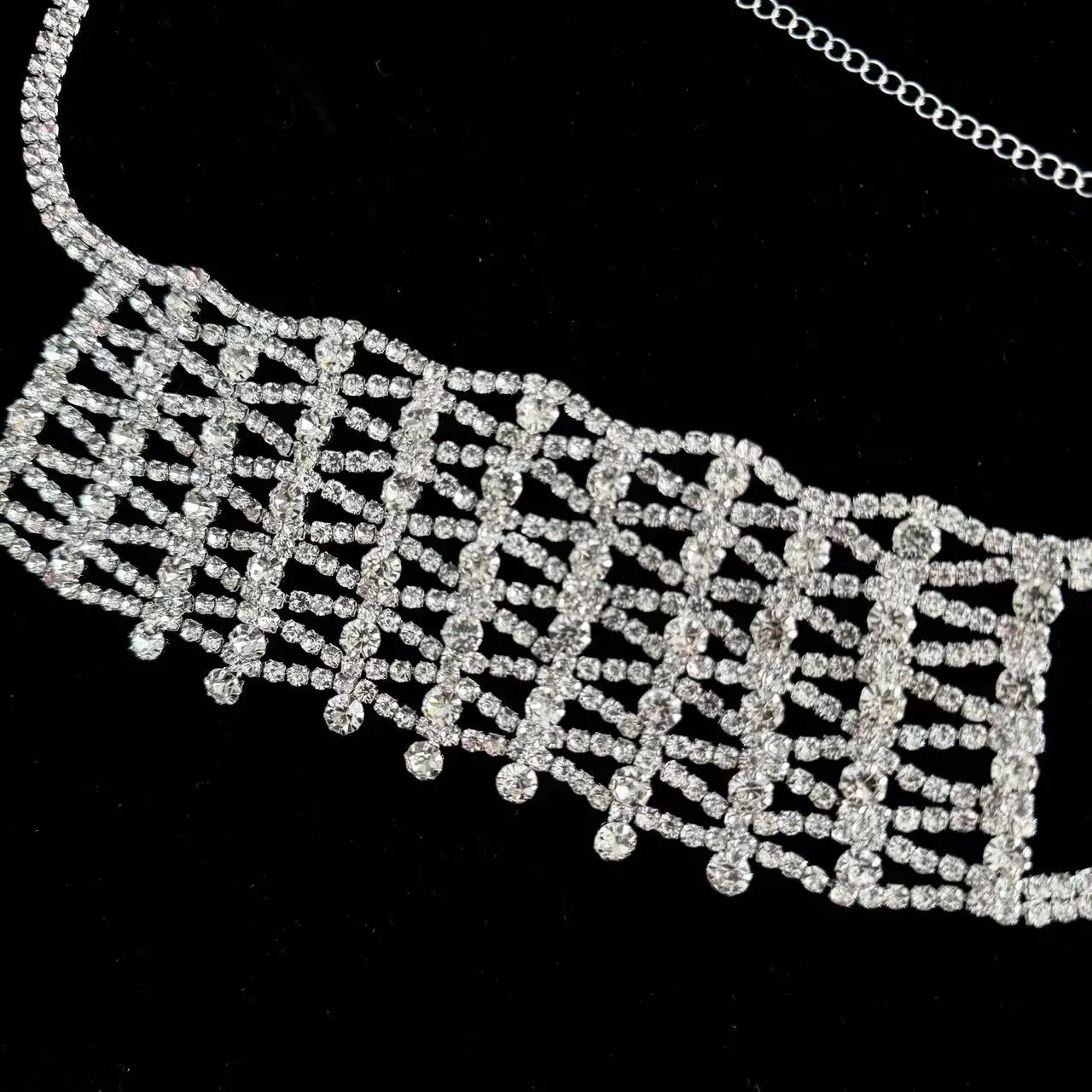 1 قلادة نسائية عصرية متعددة الطبقات من حجر الراين غير منتظمة، إكسسوار قلادة مجوهرات زفاف العروس #6