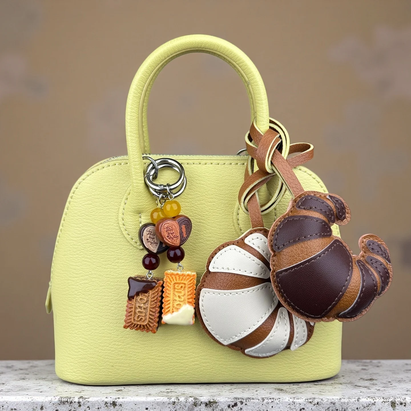 Realistic PU Leather Croissant Purse Charm Set Mini Resin Pastry & Cookie Bag Charm, Cute Food Keychain