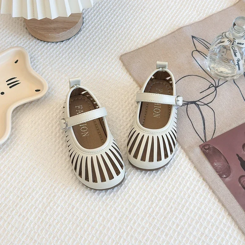

2025 Children Casual Sandals for Girls Summer New Fashion Korean Style Soft Bottom Non-slip Versatile Cut-outs Roman Beach Shoes
