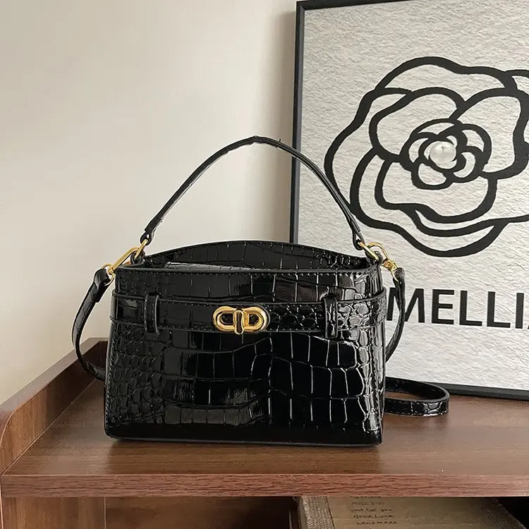 

Unique Solid Color Parisian Diaper Bag For Women Elegant Crossbody Handbag Luxury Designer Leather Retro Shoulder Tote Large