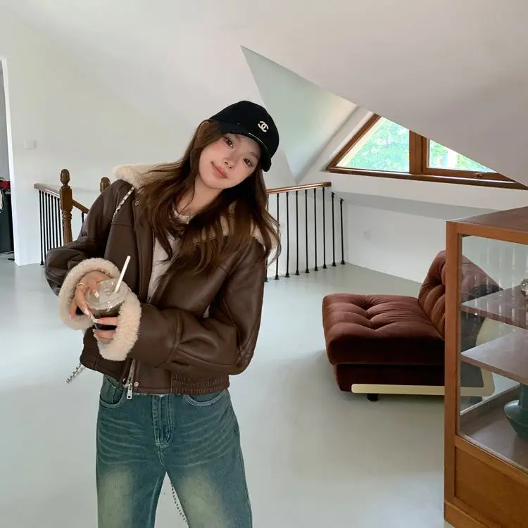 2025년 가을/겨울 미국산 양털 퍼 재킷 숏 코트 퍼 여성용 스윗 쿨 오토바이 의류 면 패딩 의류