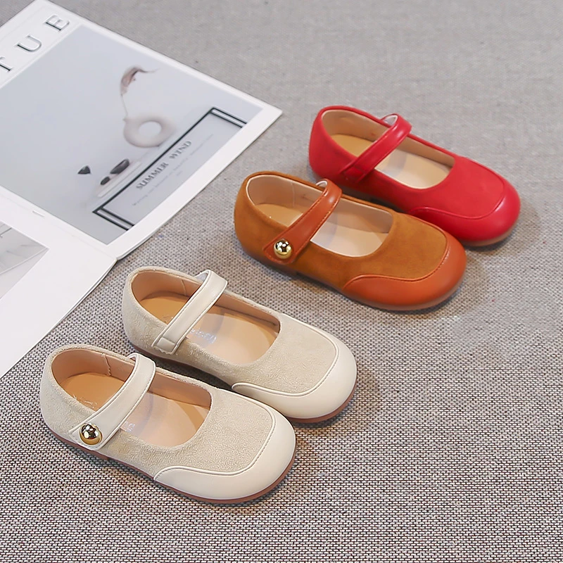 

Детские кожаные туфли для девочек с круглым носком, универсальные, на мягкой подошве, 2026, новые, повседневные, в стиле принцессы, на липучках
