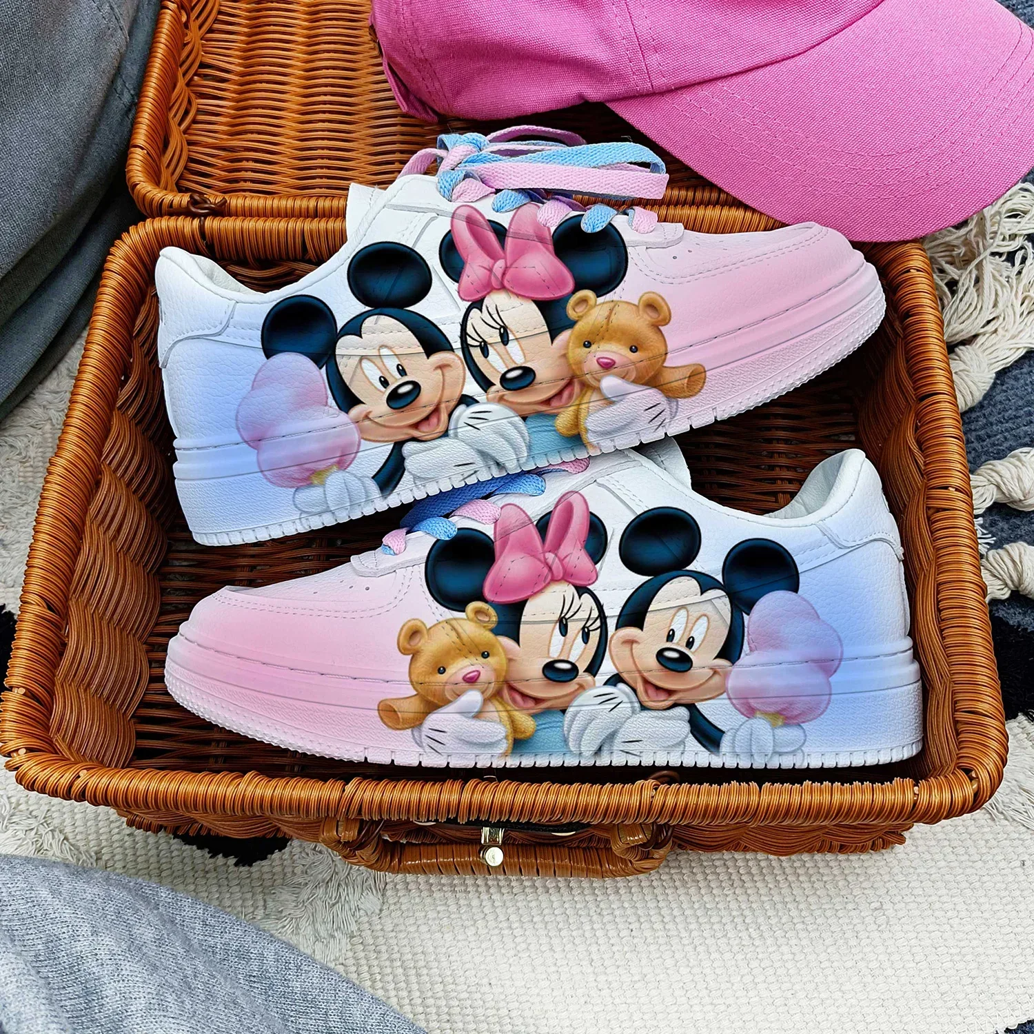 Nuevos zapatos informales bonitos de princesa Minnie Mickey Mouse de dibujos animados de Disney para mujer, zapatos deportivos de fondo suave antideslizantes para regalo de niña