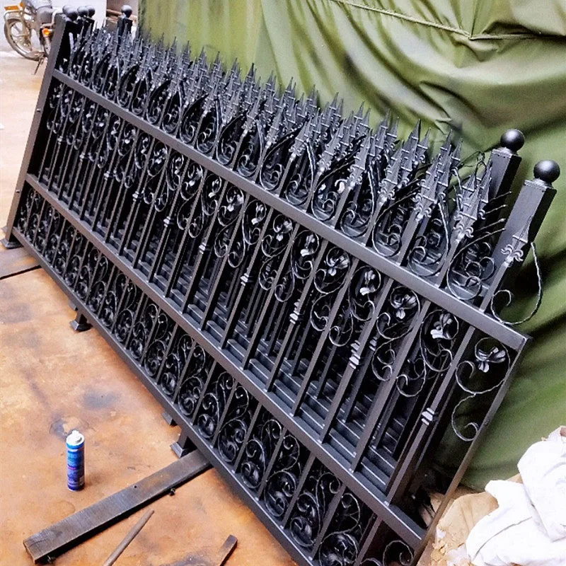Wrought iron outdoor villa fence New Chinese-style galvanized steel courtyard wall fence fence European-style railing climbing v