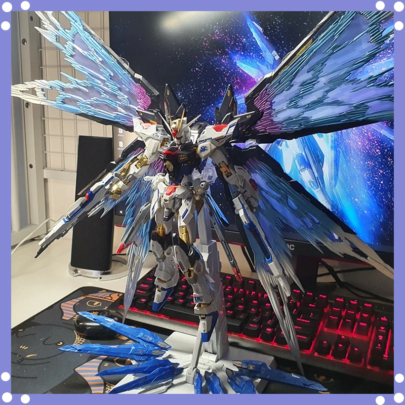 DABAN 8802 Assembly Plastic Model Anime MG 1/100 ZGMF-X20A STRIKE FREEDOM MB Style Platform Water Patch Action Toys Figure Gift