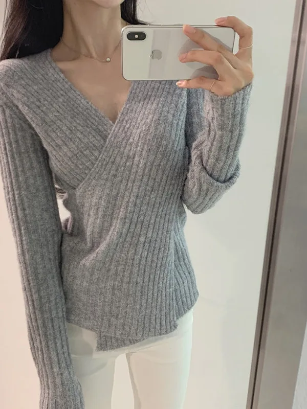 Maglia lunga da donna Sve lavorata a maglia Cross Ne Design Slim Fit Autunno Inverno Faionable Top Lunghezza insolita Lunghezza regolare