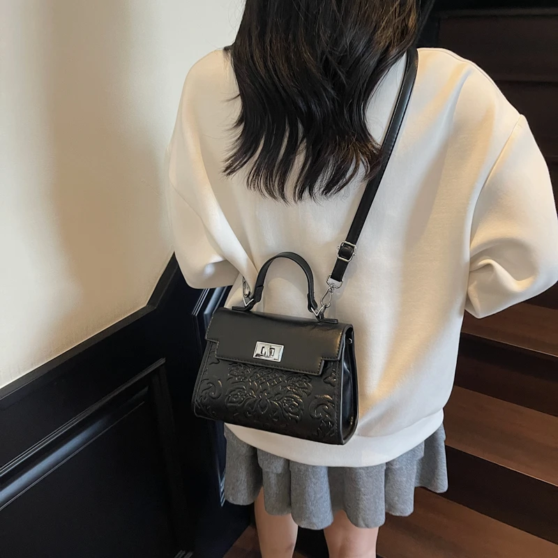 

Famous Brand Ladies Messenger Bag Genuine Leather Crossbody Shoulder Bag Fashionable Women's Elegant Tote