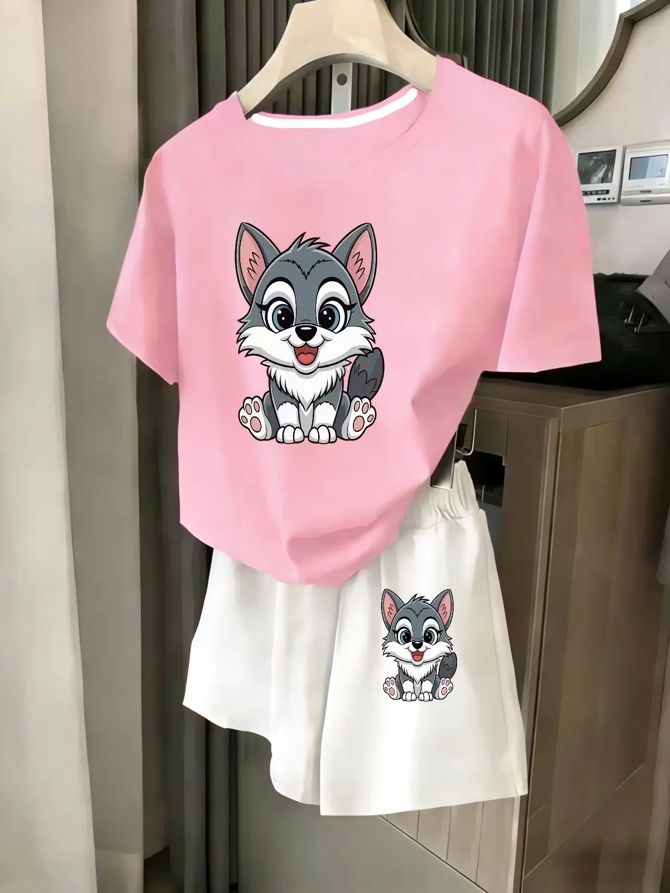 

Ladies 2-Piece Set Summer Beach Vacation Casual round Neck Short Sleeve Random Print T-Shirt Elastic Waist Shorts Suit Comfortab