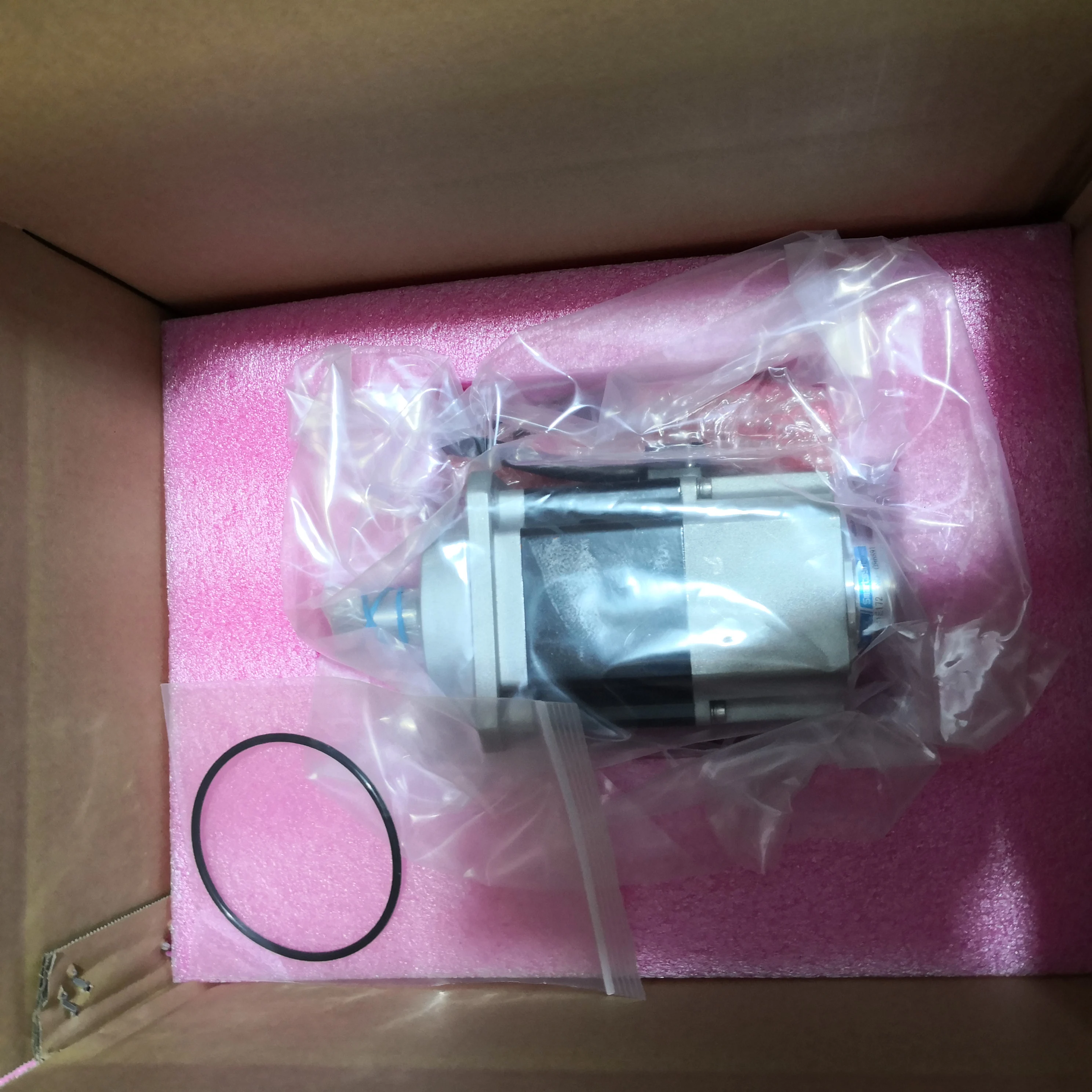 

New Original 3HAC021456-001 IRB1600 Three-axis motor Spare Parts DHL or UPS 3HAC021456-001