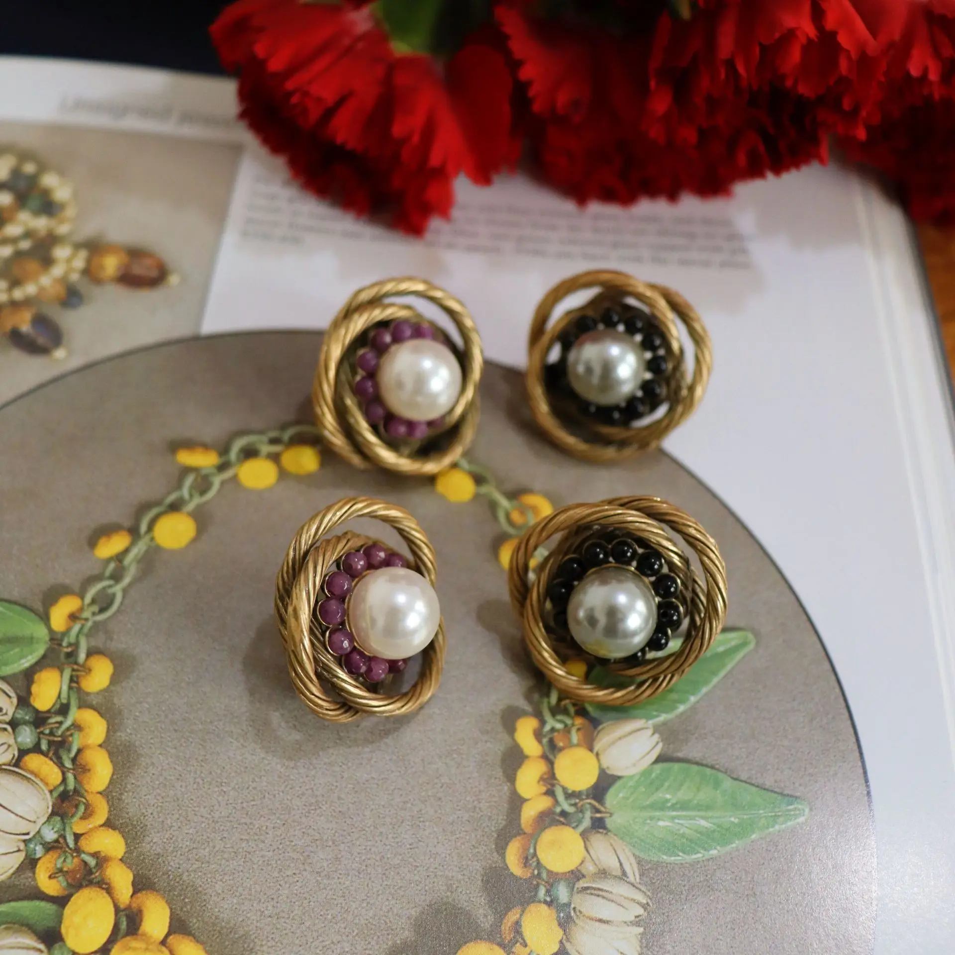 Vintage Mid-Ancient Gold Bends and Hitches Geometric Pearl Silver Stud Earrings Jewelry Earrings All-Matching