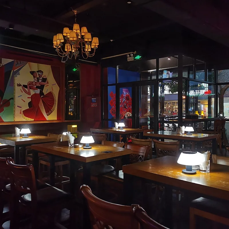 Outdoor Modern Home Garden Decor Solar Rechargeable Cordless Light Solar LED Table Lamp For Restaurant