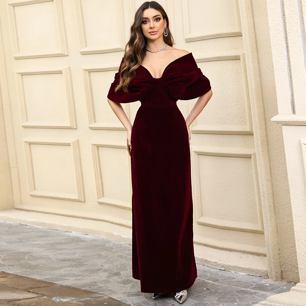 

Graceful Burgundy Velvet Homecoming Dresses Temperament Off The Shoulder Customized Evening Dress Straight Celebrity Gowns