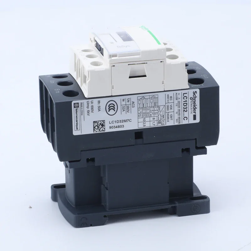 LC1D32M7C LC1D32CC7C LC1D32E7C AC CONTACTOR LC1D32Q7C 48V 50/60Hz 15KW 380V LC1D32B7C LC1D32F7C