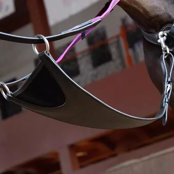 Head-down leather triangle plate, triangular chest strap accessories, cowhide, equestrian training and training equipment