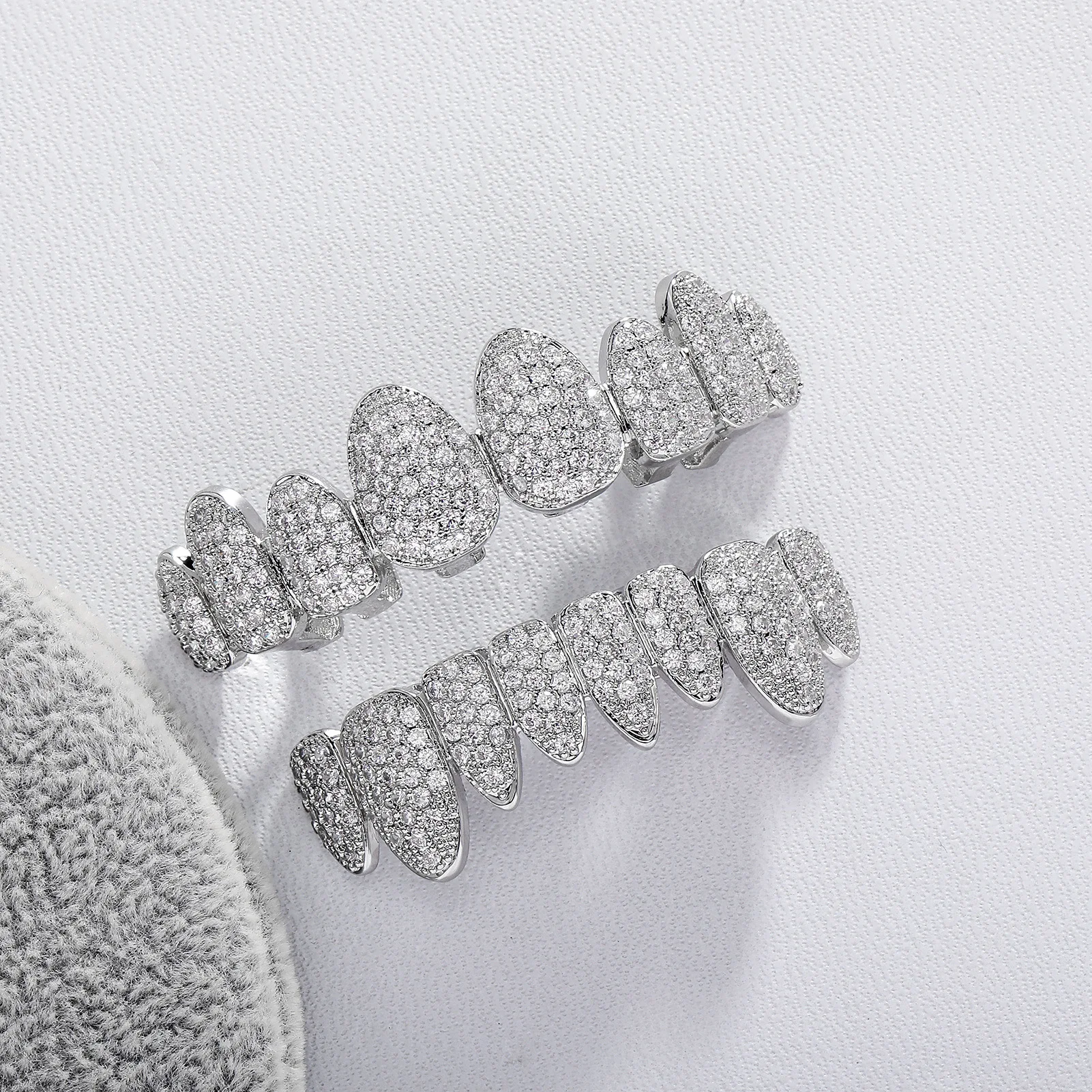 8 Teeth Full Iced Out CZ Grillz Copper Silver Plated Men Hip Hop  Jewelry Halloween Party Cosplay False Teeth Decor Wholesale