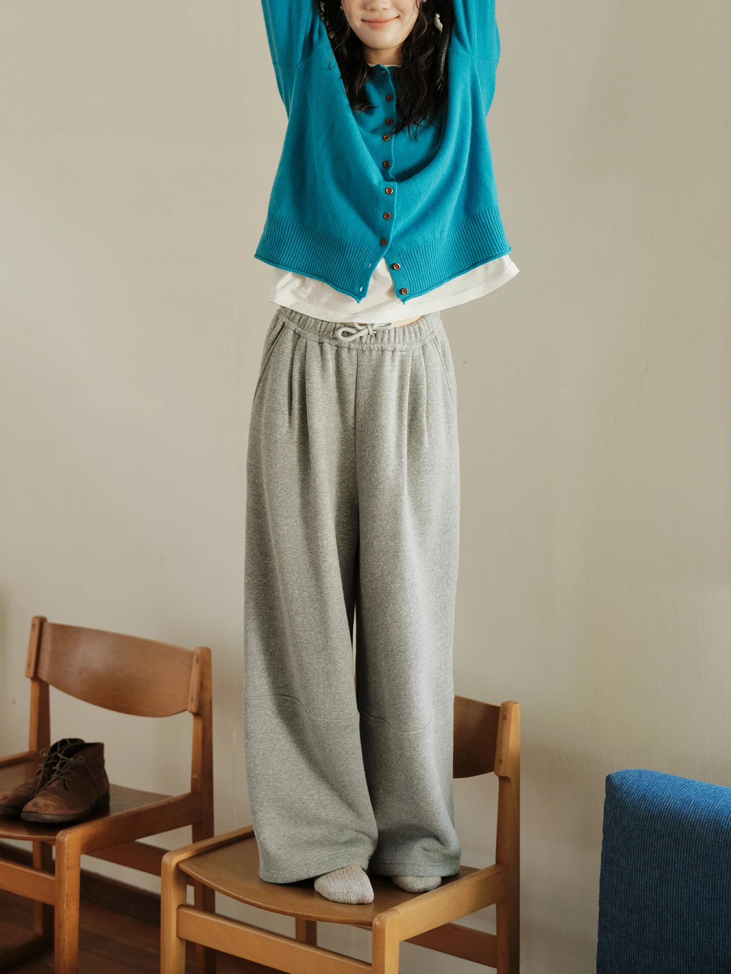 

Удобные утепленные брюки прямого кроя на флисовой подкладке для женщин, зимние хлопковые брюки с эластичным поясом и низом на резинке, повседневные