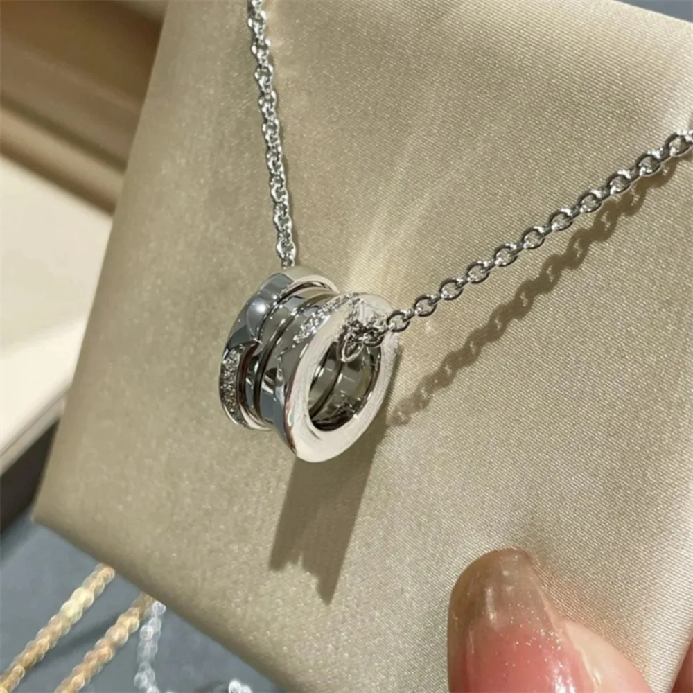 

2025 New High End Clavicle Necklace Elegant Jewelry For Women With Luxury Minimalist Style