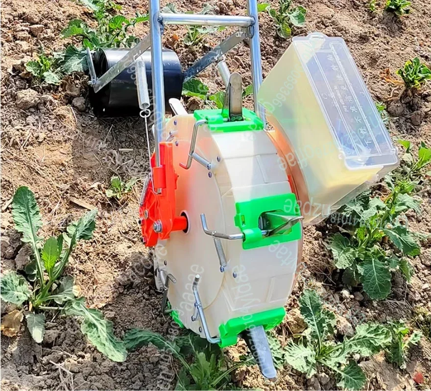 بذارة دفع يدوية للذرة والفول السوداني وفول الصويا وأرز القمح وبذور اللفت متعددة الوظائف آلة زراعية صغيرة عند الطلب 2024 جديد #2
