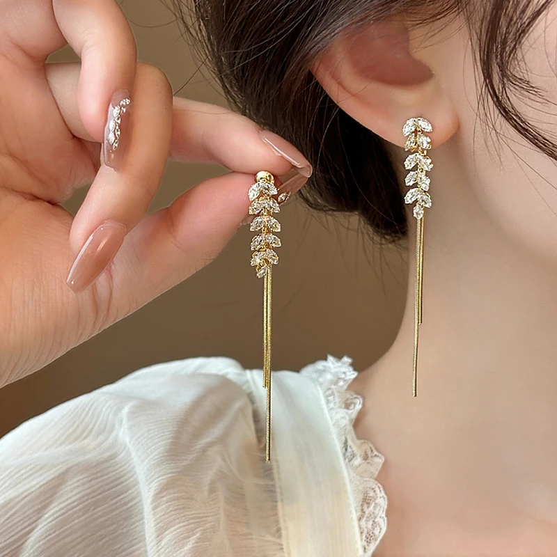 Girl’s Shining Zircon Wheat Tassel Hanging Long Gold Color Drop Earrings 2025 New Design Jewelry For Women's Trendy Accessories