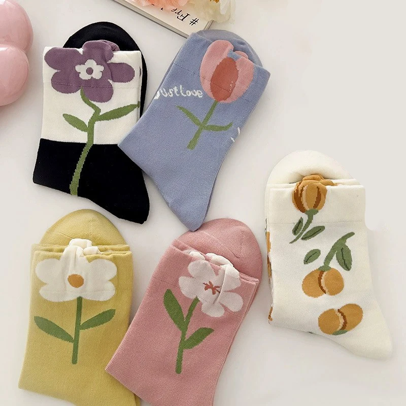 5 Pairs Women Flower Patterned Mid Tube Socks Fashionable Versatile Cute That Are Soft Comfortable Breathable Casual Socks