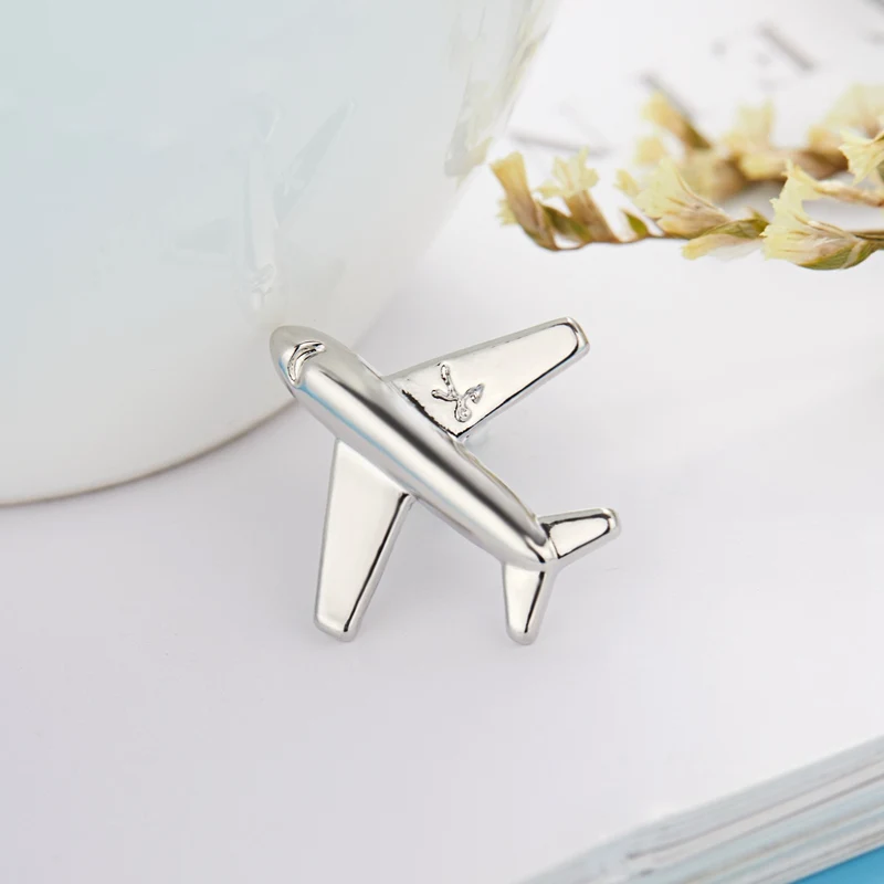 Vintage Cute Airplane Brooch Enamel Pin Cartoon Aircraft Brooch Women Men Backpack Clothes Coat Button Badge Jewelry Accessories