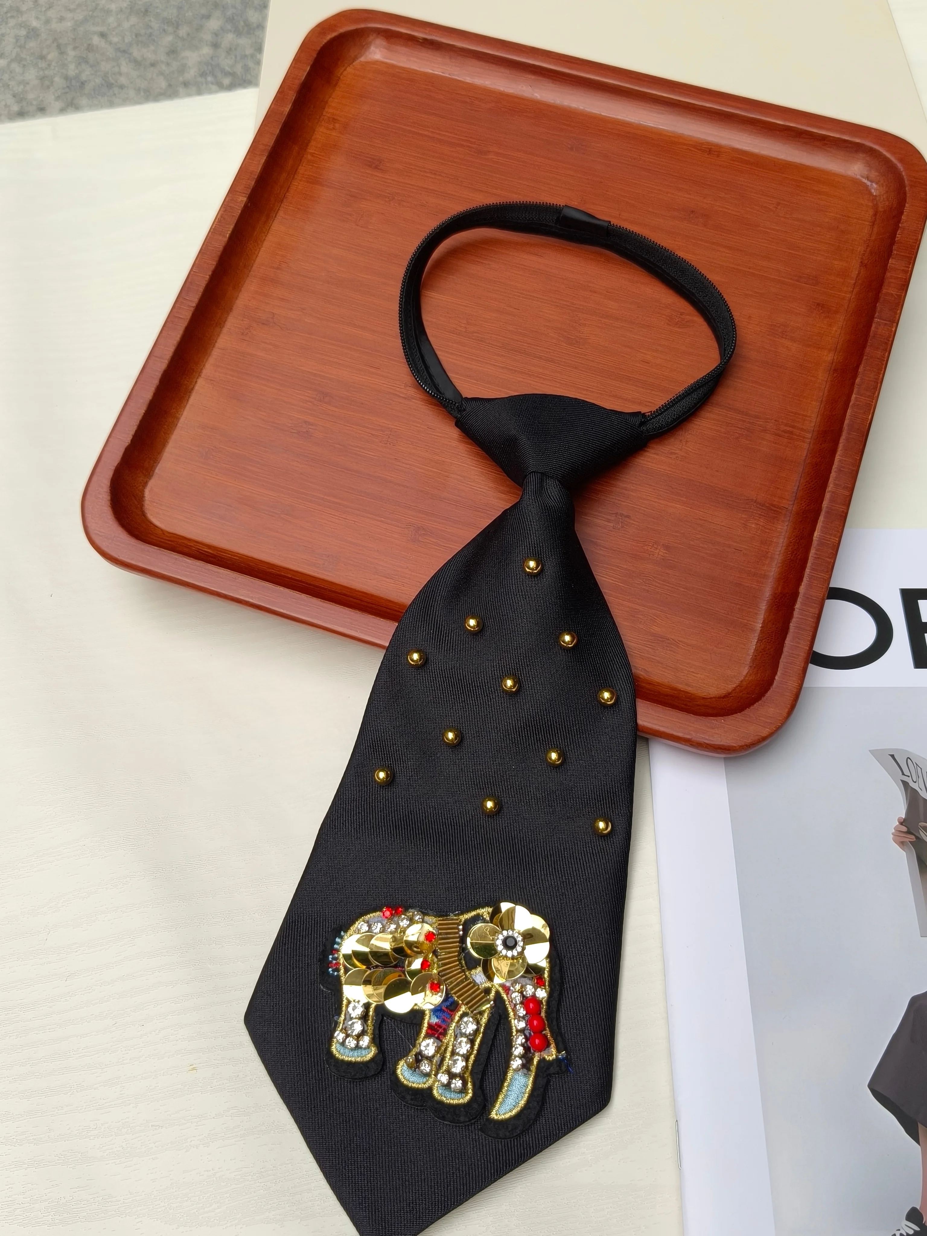 Atmospheric Outfit: Black Tie with Elephant Bead Embellishments, No Need to Tie, Suitable for Stage / Ethnic Style Versatile