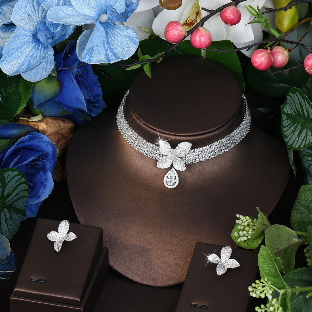 

Luxury 2 Piece Set Flower Shape Necklace Earrings Unique Water Drop Shape Dubai Women's Jewelry Wedding Prom Gift Festival M-727
