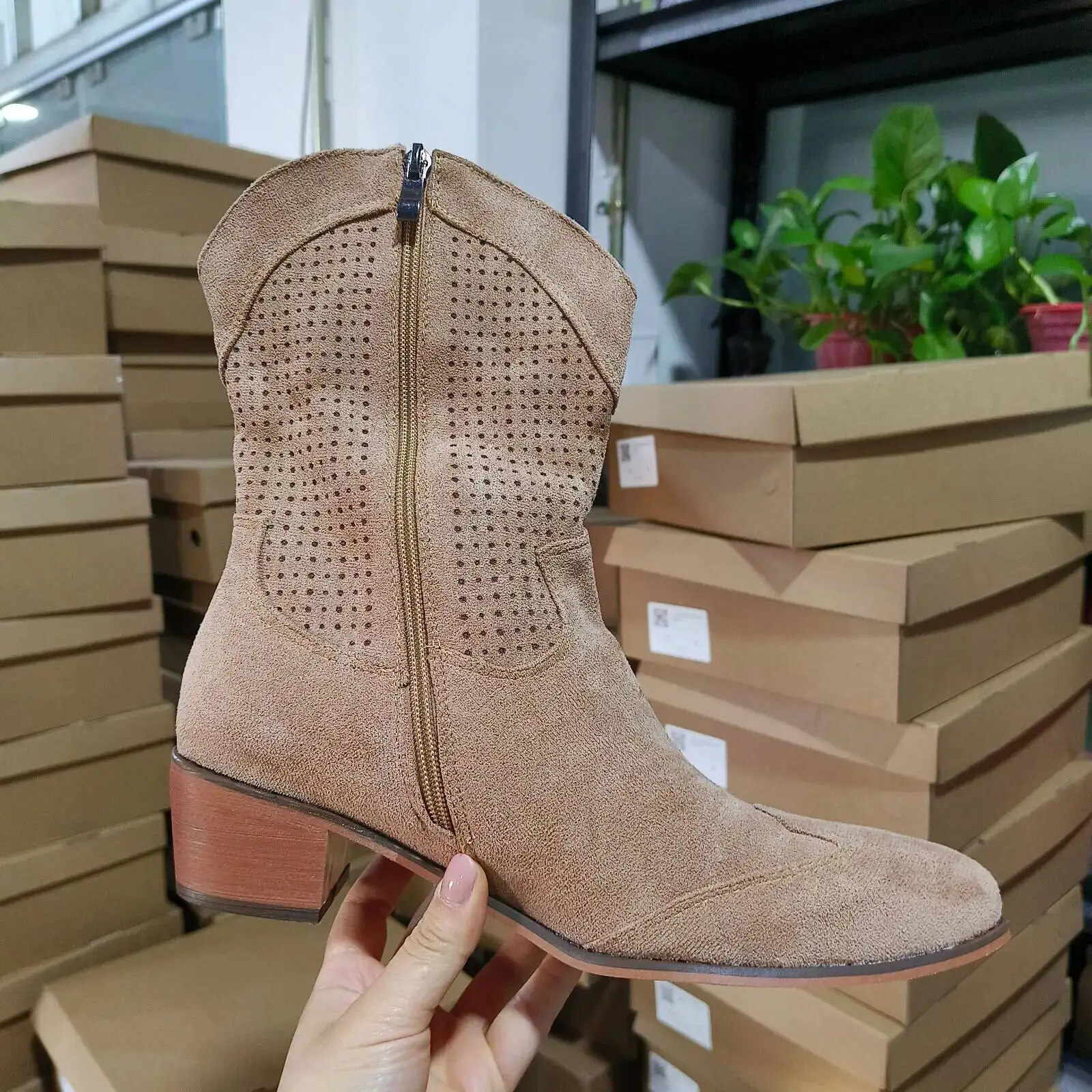 

Dropshipping Low Heels Heel Short Boots Side Zip Size 34- 43 Western Boots Lady Shoes