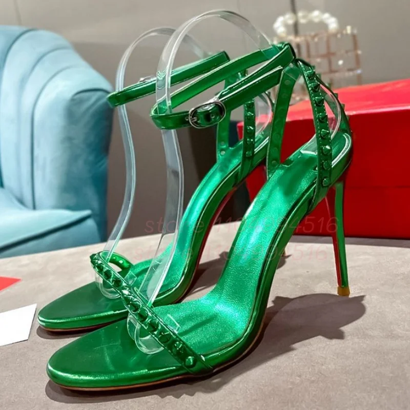 

Green Rivet One Strap Thin Heels Women Buckle Strap Open Toe Cover Heel Sandals 2025 Lady Sexy Patent Leather Party Prom Pumps