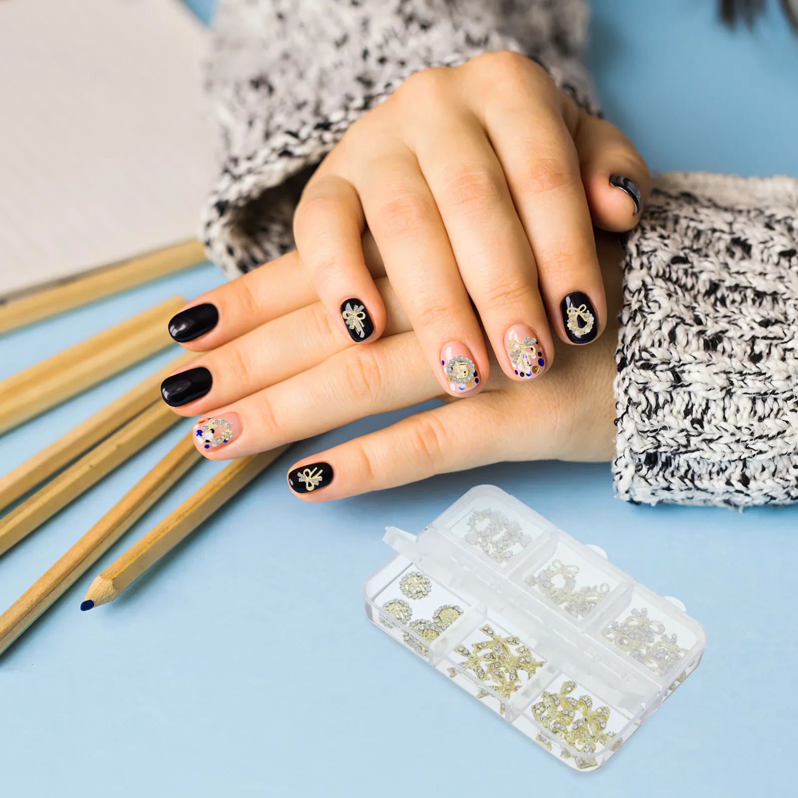 30Pcs Nail Charm Set Premium Metal Alloy Delicate Flat Back Manicure Decoration Nail Art Accessories Portable Storage Box