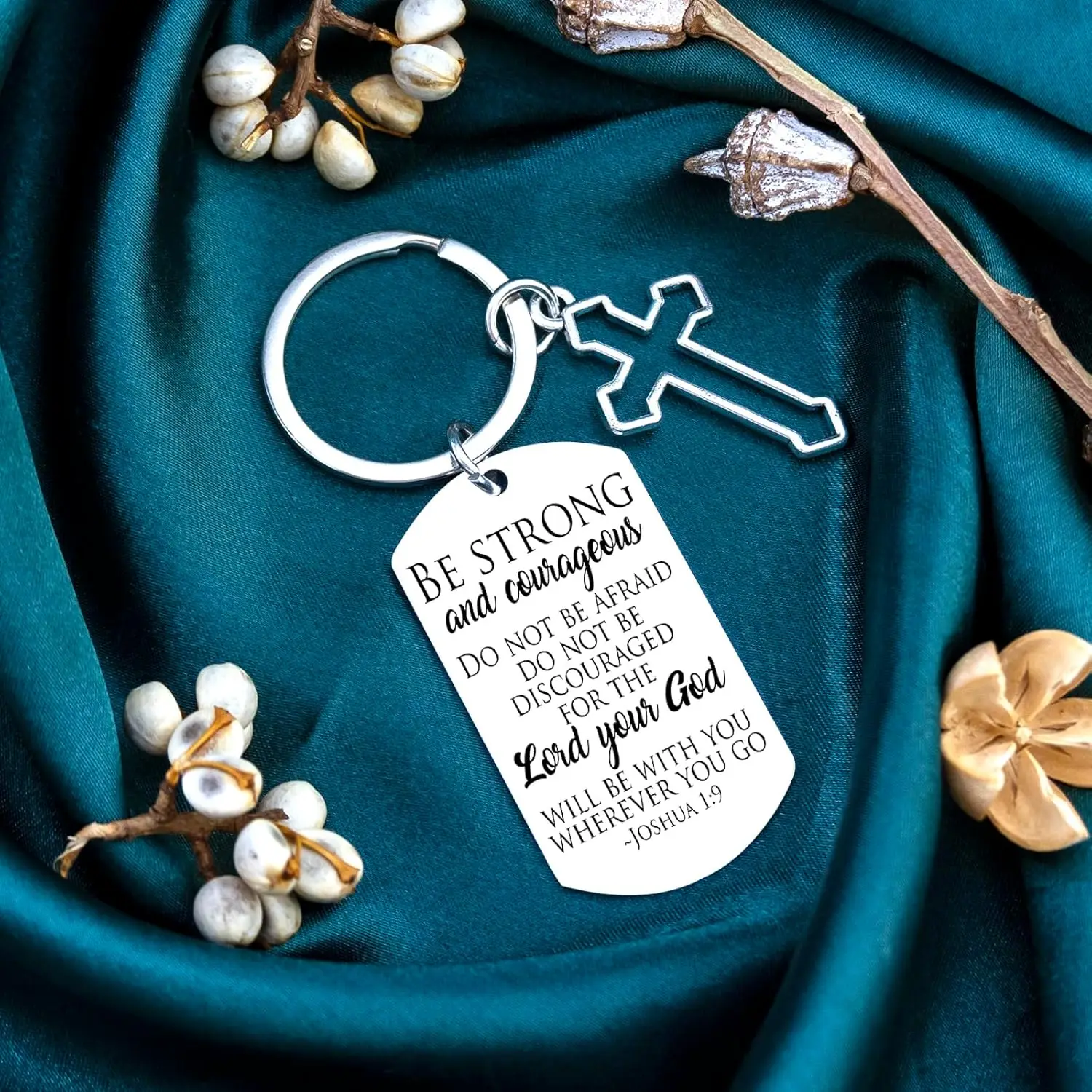 Bible Verse Keychain Be Strong Courageous Cross Keychain Men Women Religious Gift For Family Friend Birthday Christmas Christian