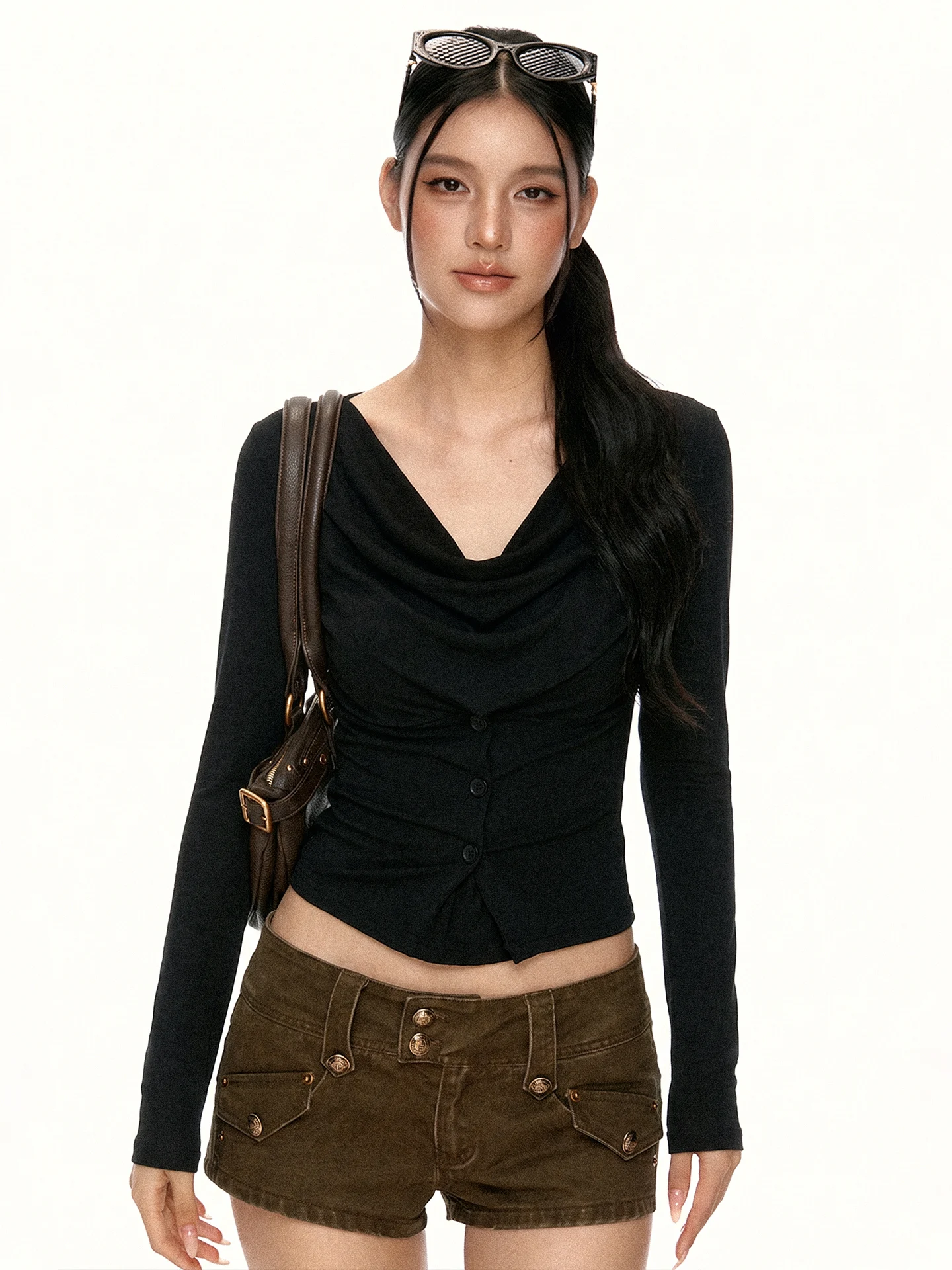 Aaisup Black Short Sleeveless T-shirt Women's Slim Fit Casual Style Button Design Autumn Fashion Top Casual Style Pure Color