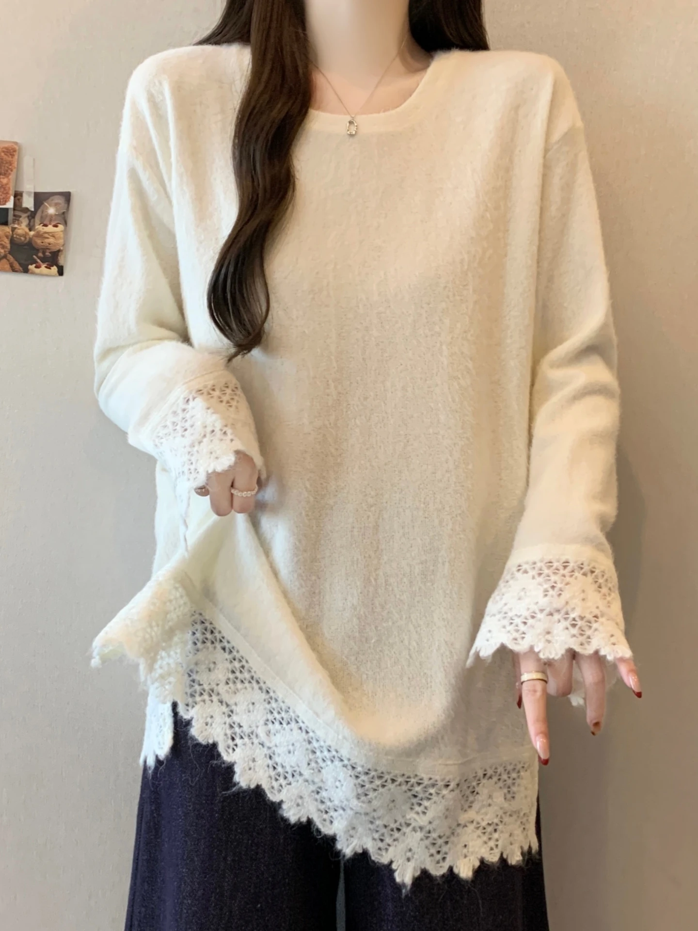 Lace Splice Long Sleeve Knitted Base Shirt Women's Spring Autumn New Large Size Fashionable Mid-Length Butt Covering Top