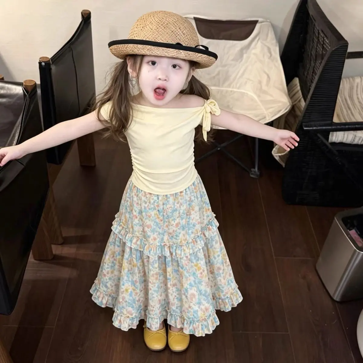 Childrens 2026 Summer Seaside Set New Girls One Shoulder Top Baby Retro Lace Floral Half Skirt