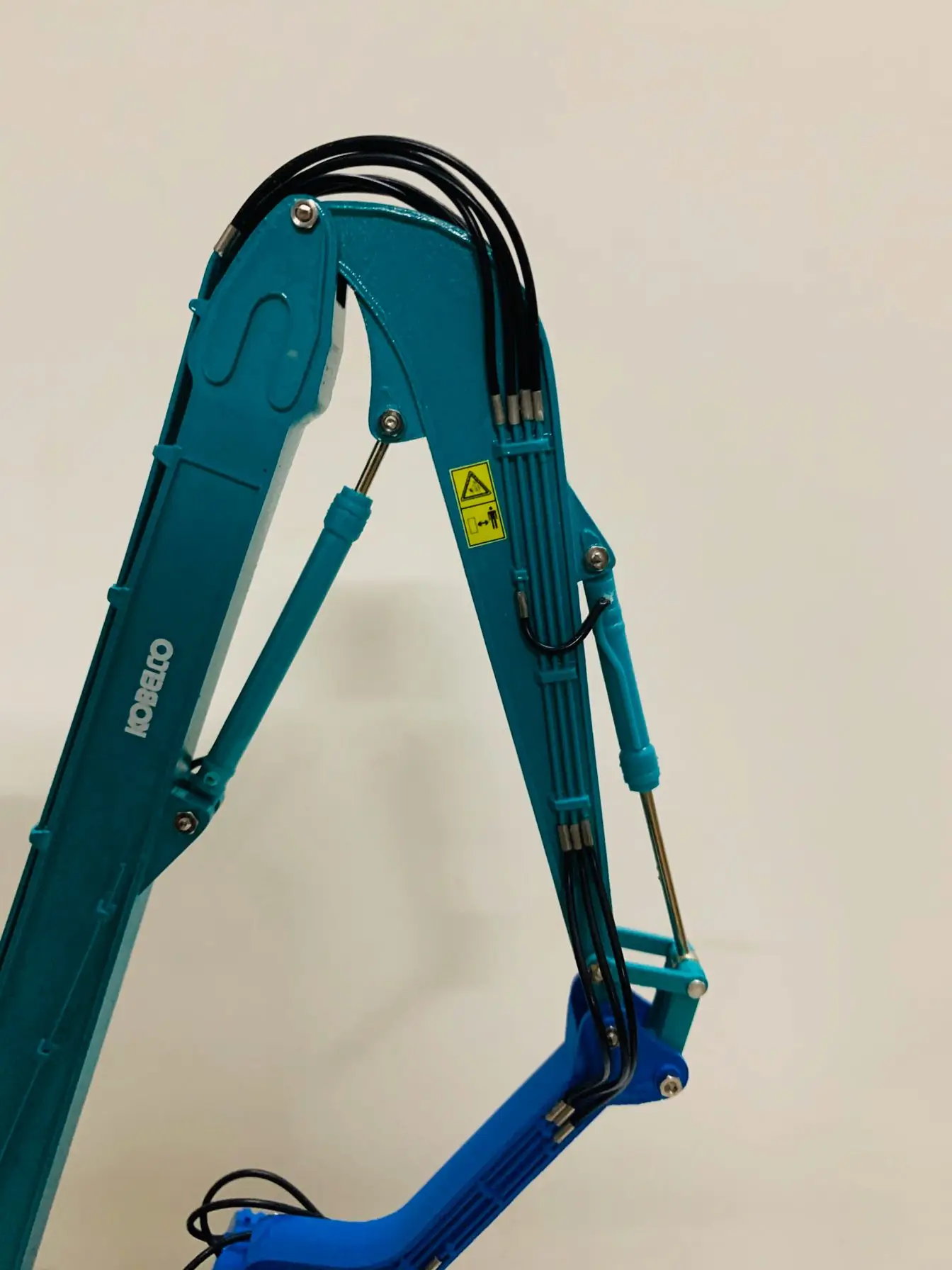 K0belco SK330 Pile Driver Excavator Construction Long Arm Crane 1:50 Scale DieCast Model