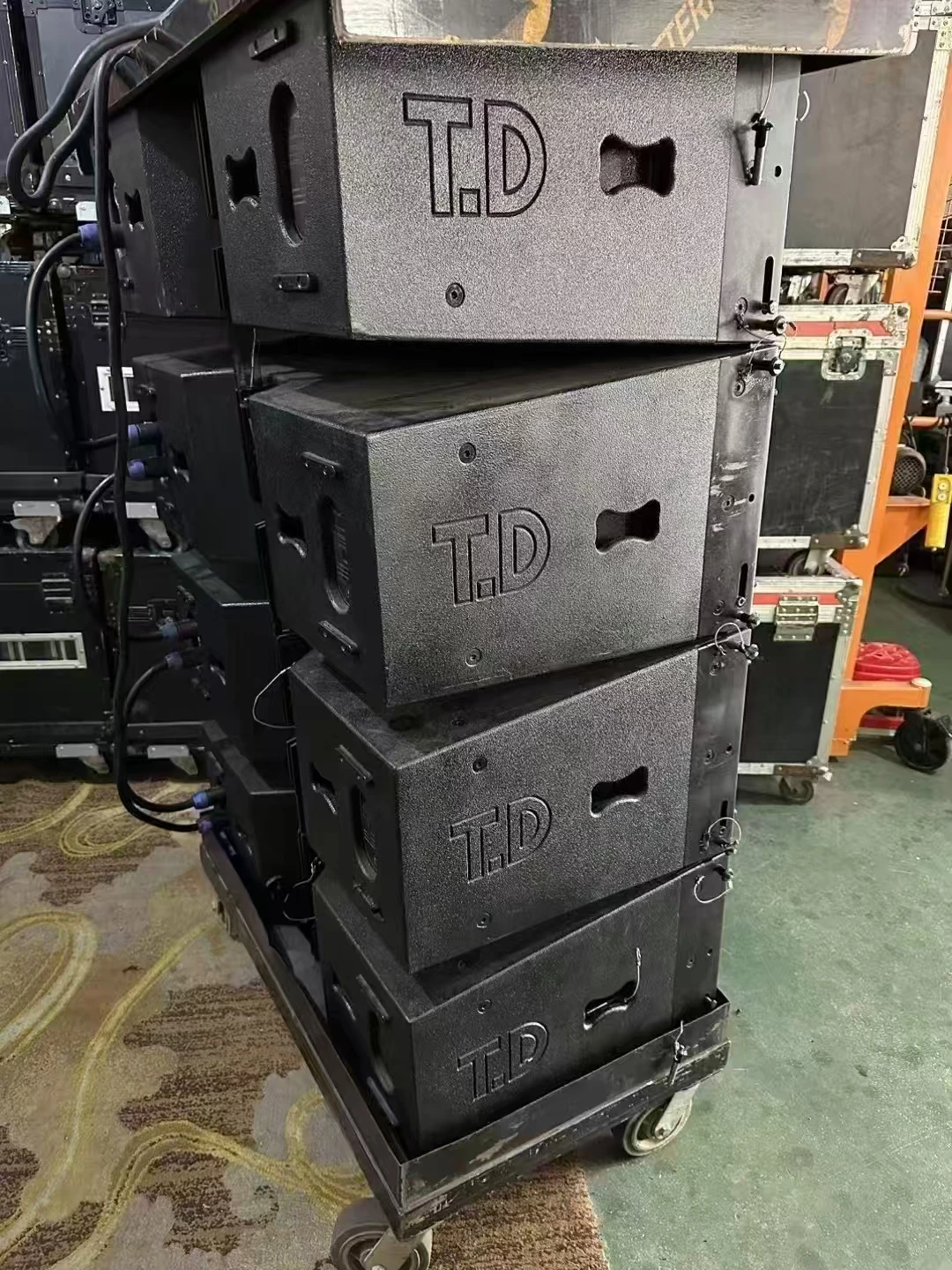 TD24 + 12 Line Array Audio System TA-L12 Dual 12 Line Array with Kine Dual 18-Inch Subwoofer Original Unrestored B & C Unit