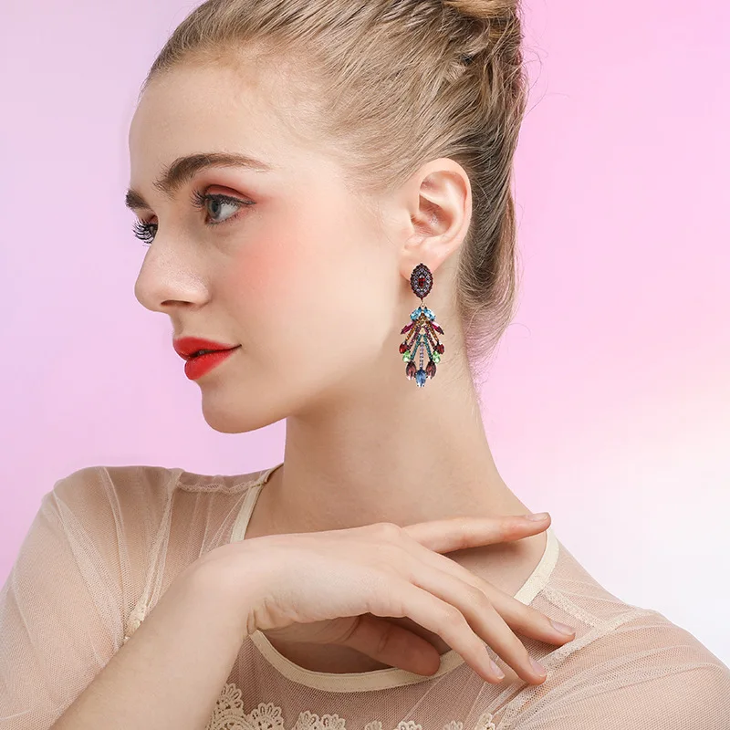 Retro earrings, super flash diamonds, exaggerated red carpet earrings, fashion and high-end banquet earrings, literary and retro