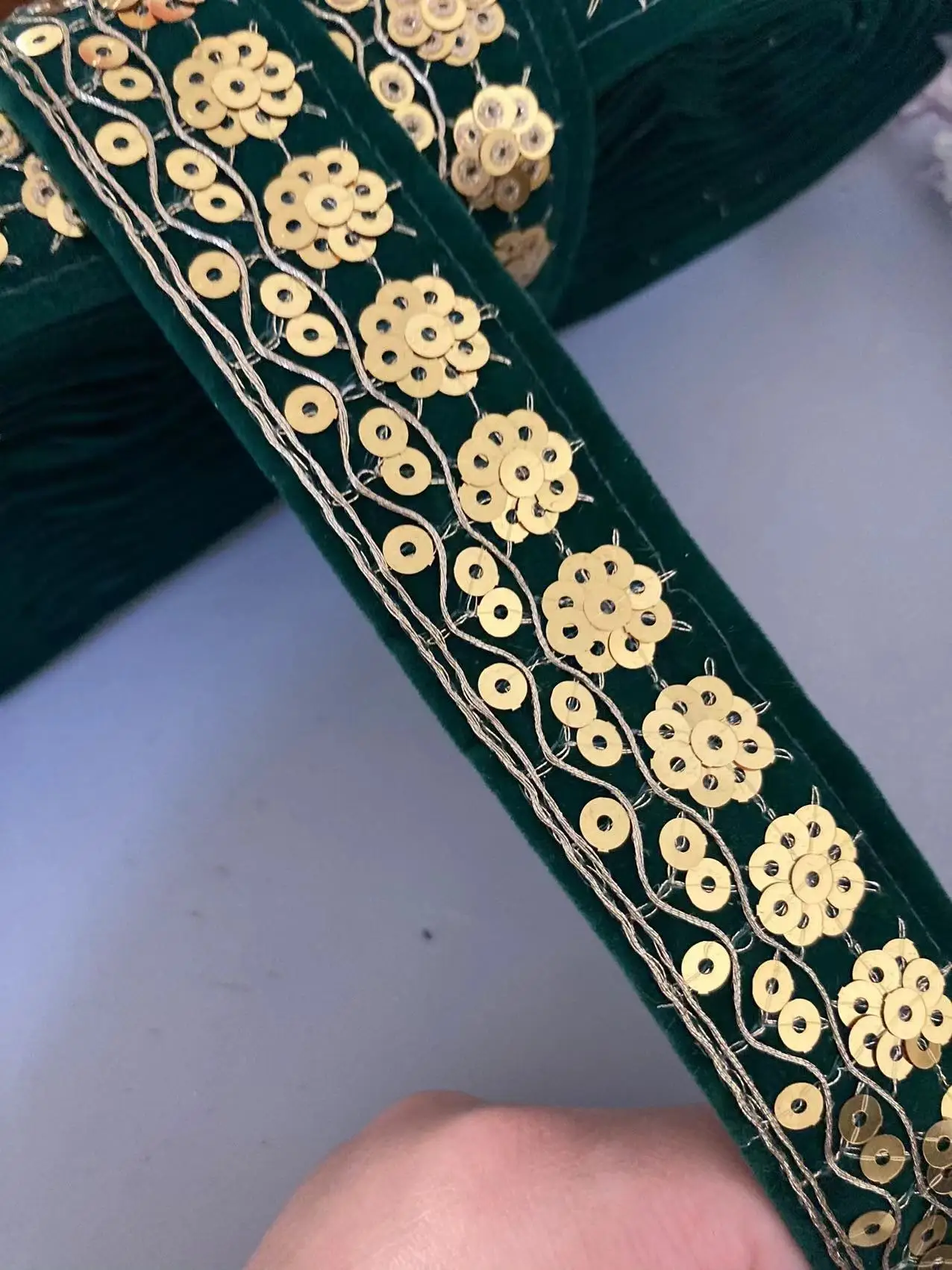 

1 Yards Dark Green 3.2cm Flowers National Sequin Style Lace Trims Ribbon Sewing Accessories DIY Flannelette Bottom Embroidery