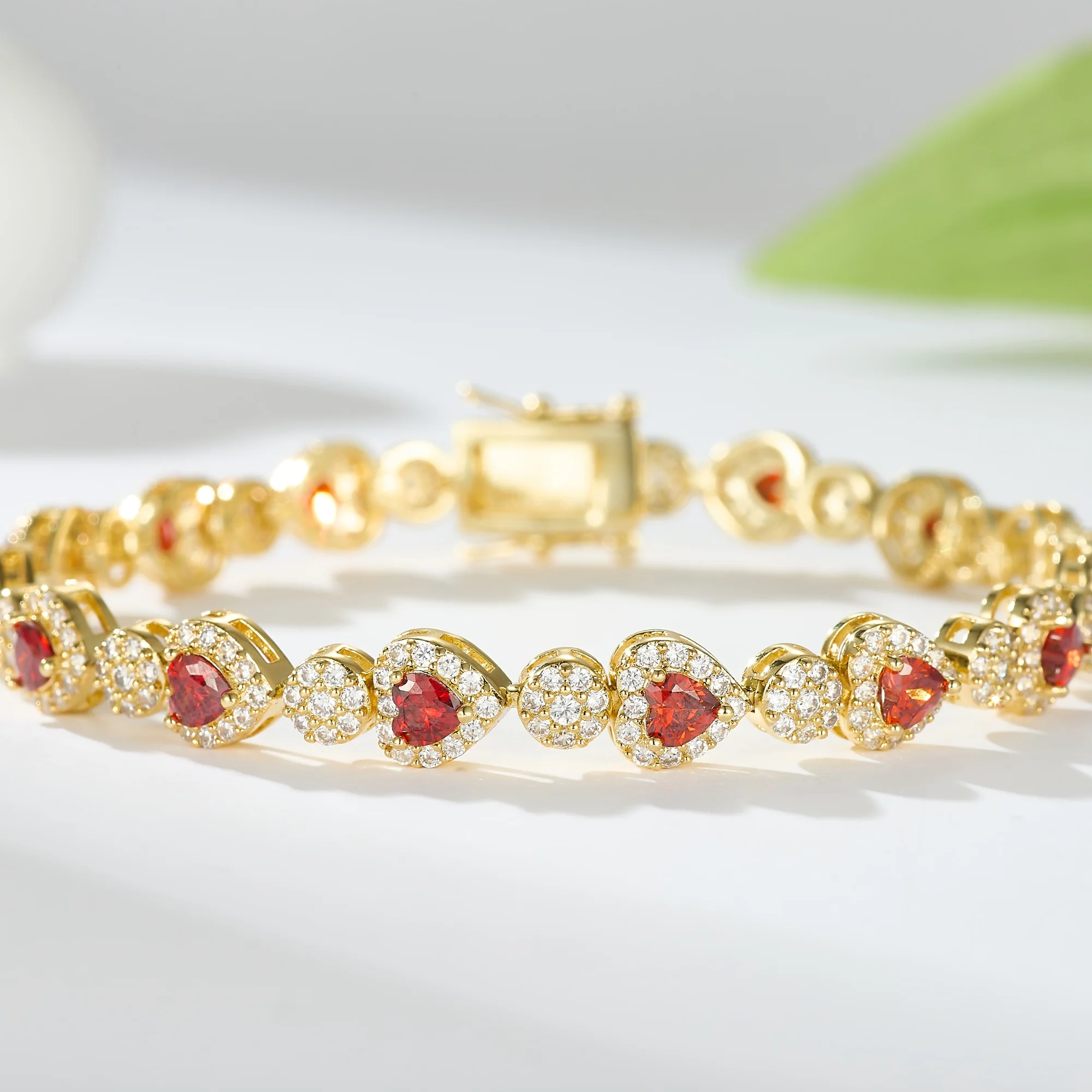 

Women's Fashion 14K Gold Color Heart Bracelet Garnet Stones Bracelets Bangles Jewelry Gift