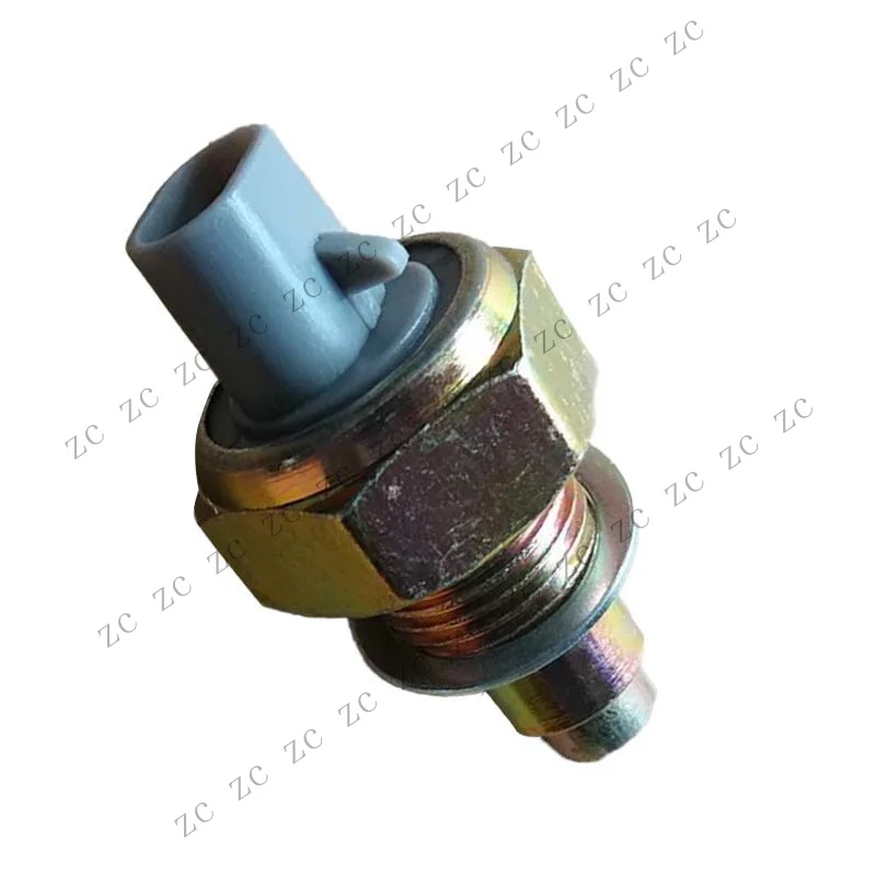 Z+ – Suitable for Toyota Hiace/Changan C30/Camry/Corolla reverse light switch, part number 84210-12040