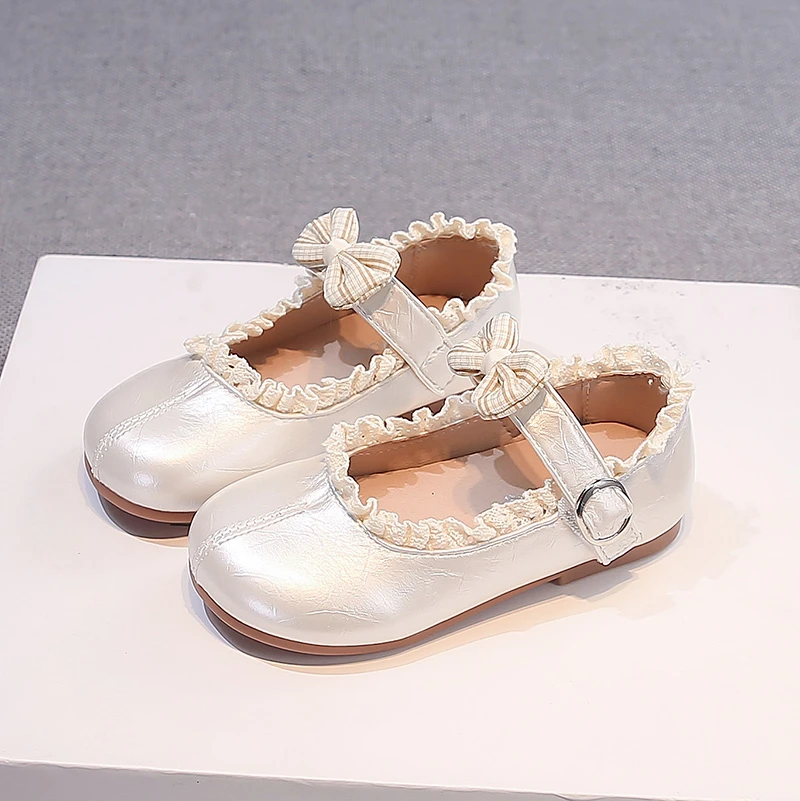 Girls Flat Shoes Sweet Bows Kids Princess Shoes Round Toes Versatile 2026 Brand New Children Leather Shoes Soft Bottom