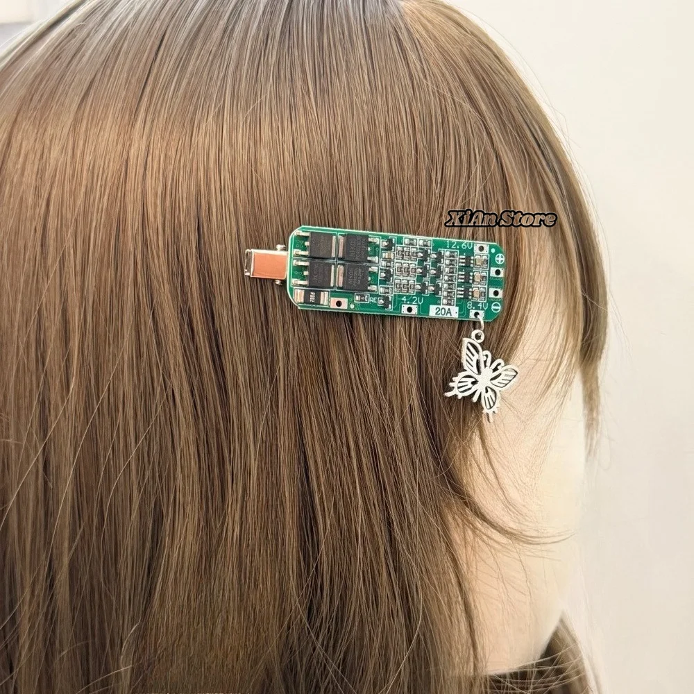 Pince à cheveux Y2K Cyberpunk  - Tech Inspired Accessories avis et prix