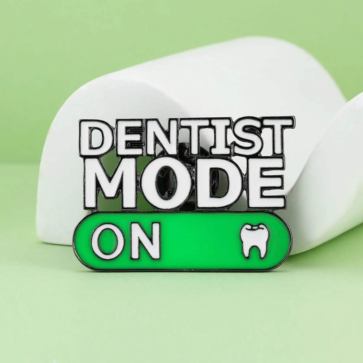 

Catuni Dental Enamel Pins Brooch for Dentist Funny Medical Lapel Lanyard Bag Coat Badge Accessories Gift for Student Women Men